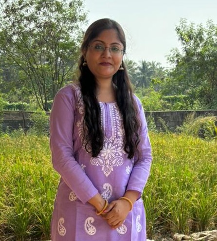 Komal Mhatre - Graphics Designer and Video Editor